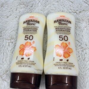 2 Hawaiian Tropic Weightless Sunscreen Lotion SPF 50 Oil Free VEGAN Exp 2027
